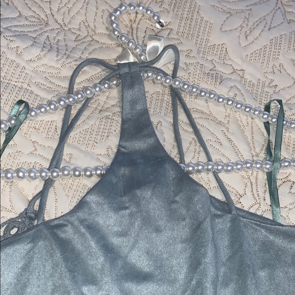 🌟 Beautiful Velour Racer Back Top - Picture 6 of 7